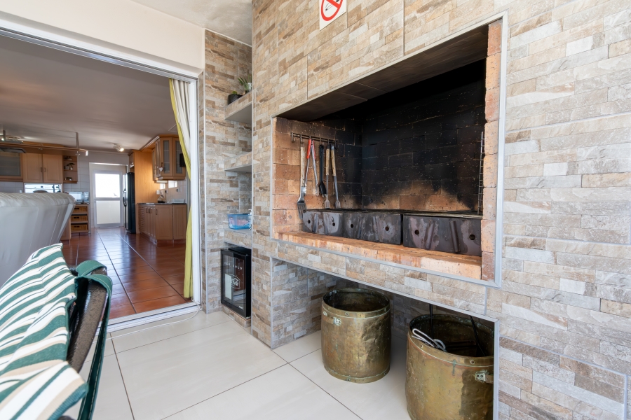 5 Bedroom Property for Sale in Waterfront Western Cape